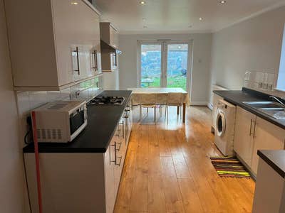 Large Single Room in Canning Town 0 Deposit Main Photo