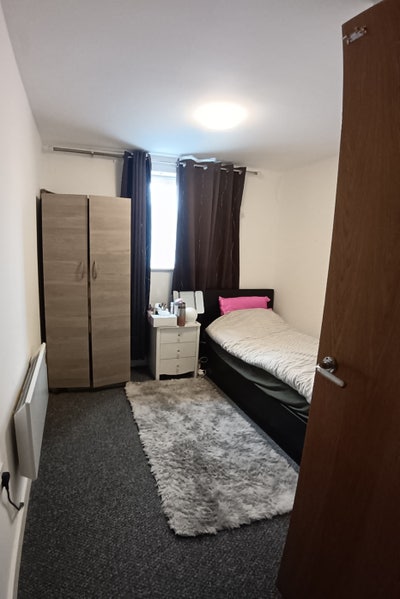 Single room for rent  Main Photo
