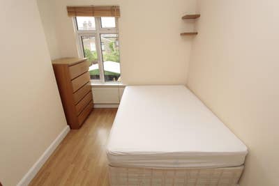 Affordable Stunning Room - East London E6  Main Photo