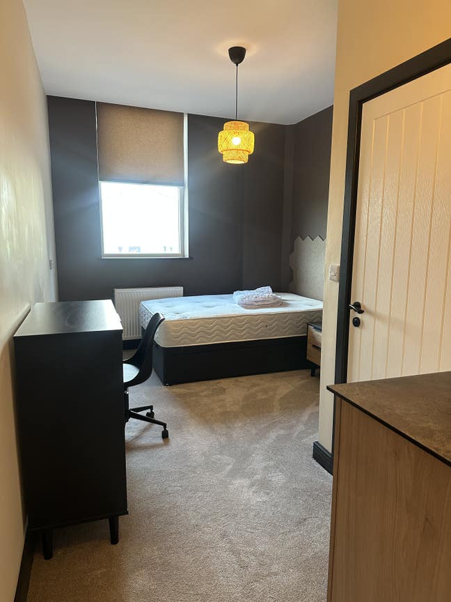 Only 1 left-Ultra Modern Suites - Wakefield - WF1 Main Photo