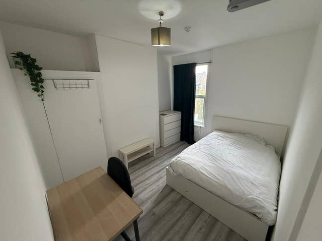 ++Room for 2 Person+ Single in North ! Bills Incl  Main Photo