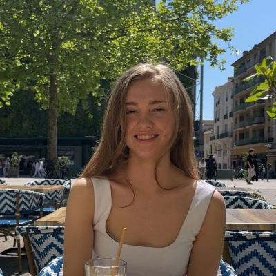 Student Female seeks a single or double room Main Photo