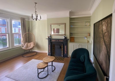 Beautiful double in comfortable Ruskin Park flat Main Photo