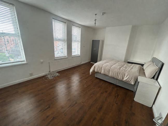 LUXURY 🏡 No Deposit 🚀 All Benefits OK Main Photo