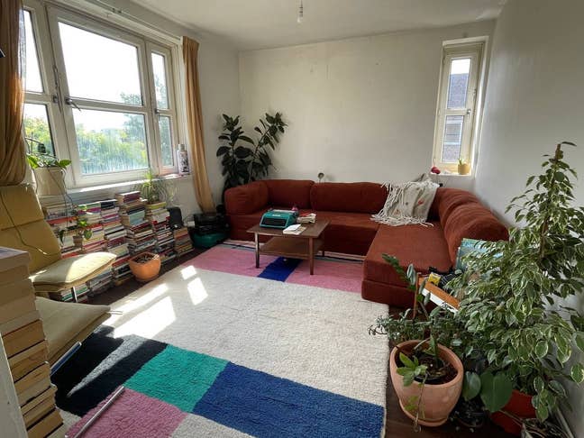 Large double room available in London Fields Main Photo