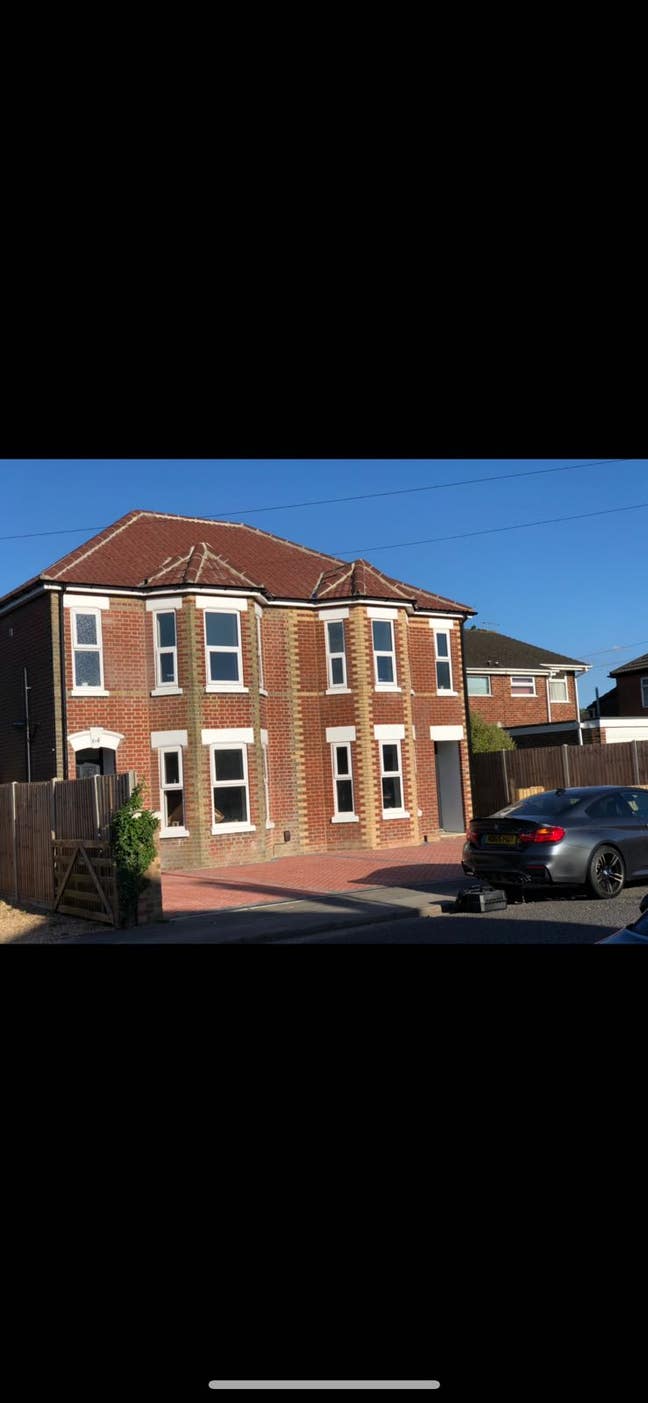 Studio Flat with En-Suite and Kitchenette Main Photo