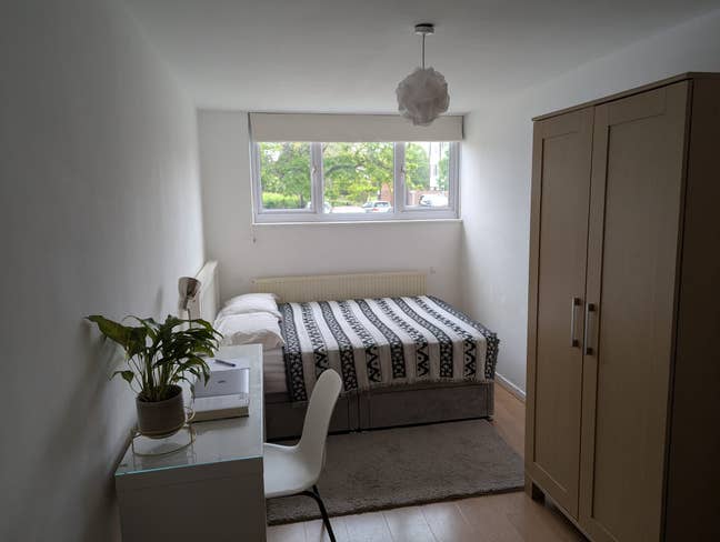 Bright furnished double room in well-kept home Main Photo