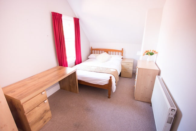 1 double room available -  Including bills  Main Photo