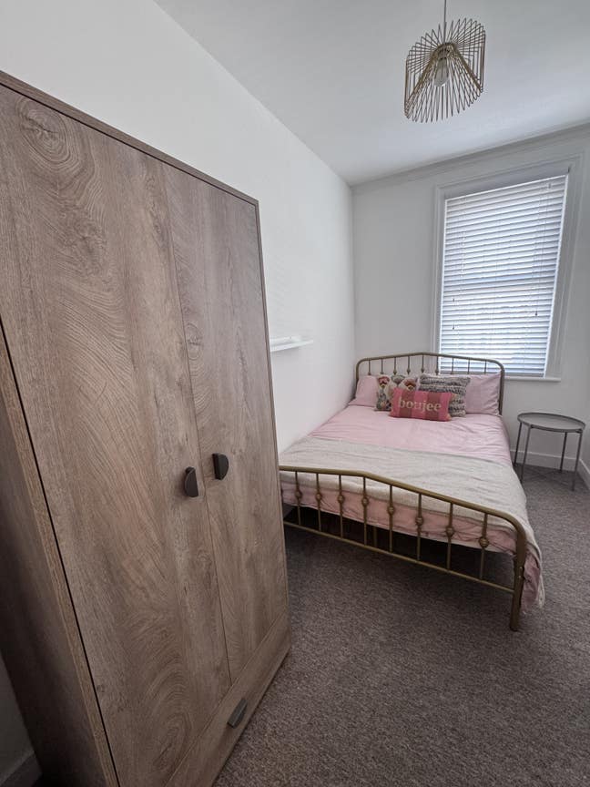 Room in a small HMO with Private bathroom Main Photo