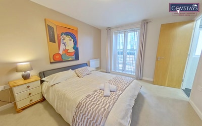Triumph House - 2/3-Bed Luxury Apartment in CV1 Main Photo