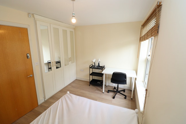 Stunning Room in Deptford Bridge SE - Book it Now! Main Photo