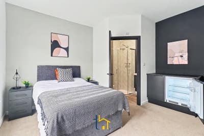 Brand New 6 Bed HMO Coalville Ensuite Bills Inc Main Photo