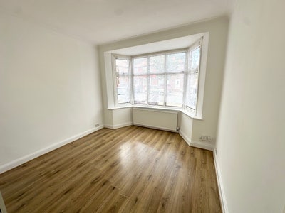 Double Room NW9 All bills included  Main Photo