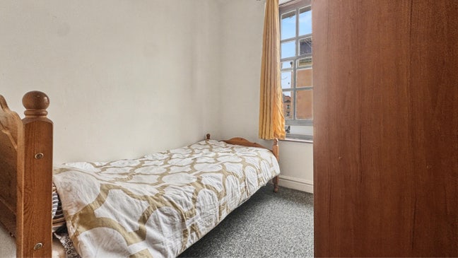 2bed house in Clifton  Main Photo