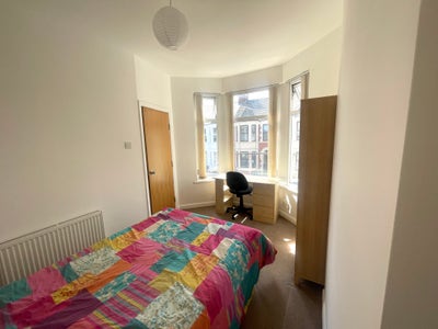 Double Room to Rent – Quiet, Well-Managed House Sh Main Photo