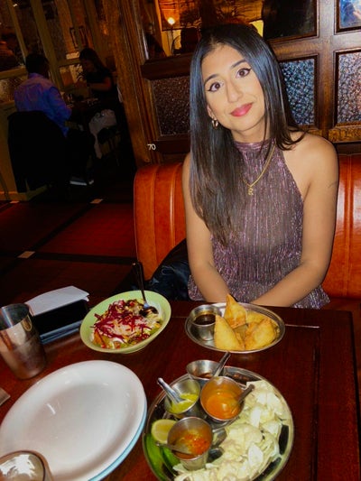 My name is Esha and I am new to Manchester.  Main Photo