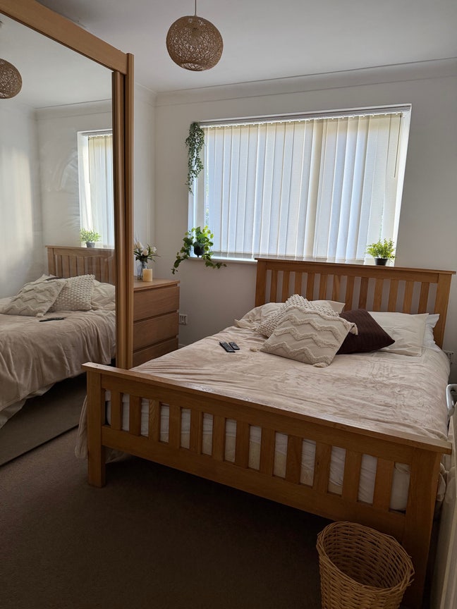 Room to Rent Main Photo