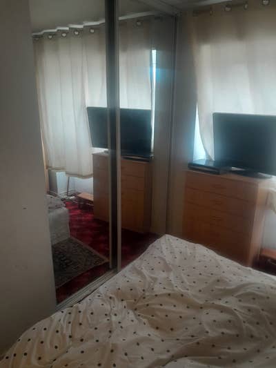 Spacious room with own shower and toilet Main Photo