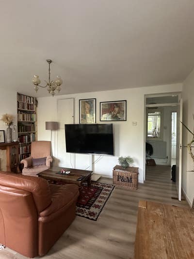 Room available in lovely Waterloo flat Main Photo
