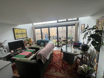 Modern double townhouse room in Totterdown! Main Photo