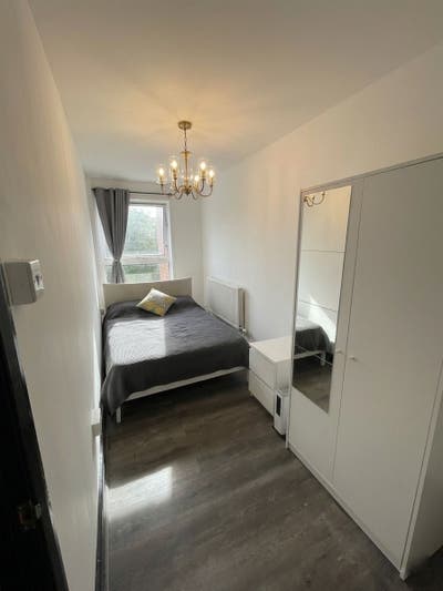 NOW: Rooms next to the Dock│Tower Bridge! Main Photo