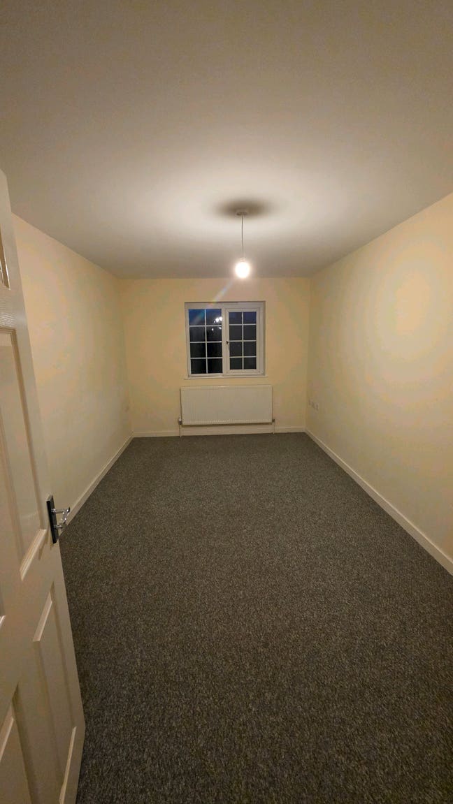 Ensuite Room Available – TF1, Wellington (Telford) Main Photo