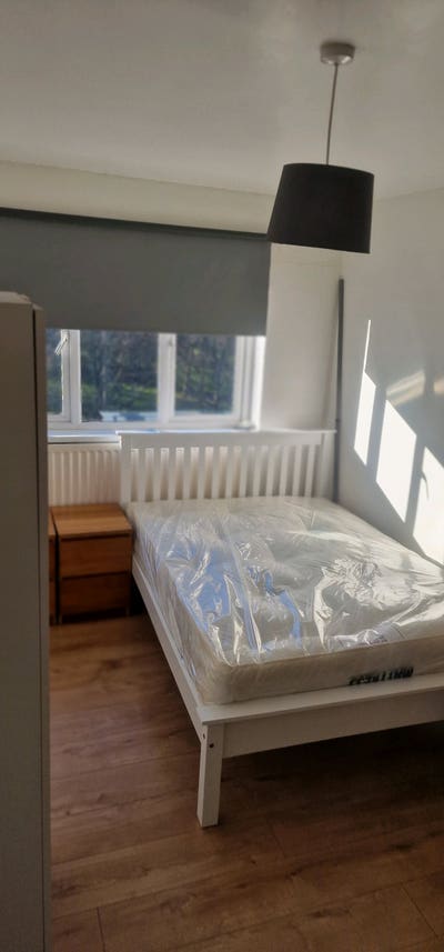 Nice double rooms available in Putney Heath Main Photo
