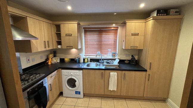 New flatmate required! Main Photo