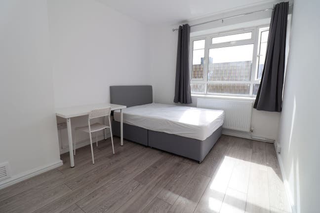 Modern Rooms by White City Westfield/Central LIne Main Photo