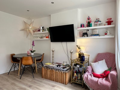 Double room in 2-bed flat near Chiswick Main Photo