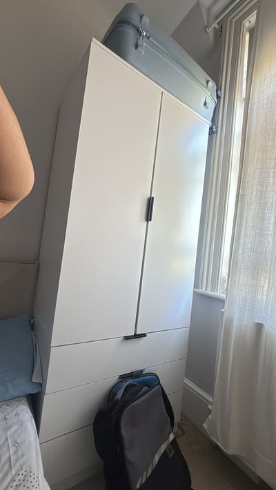 Female Flatmate Wanted – Double Bed in Shared Room Main Photo