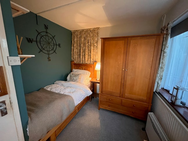 Cosy Single Room in Detached House, Godalming &pound;595 Main Photo