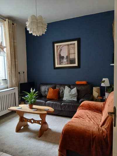 Cosy Bedroom off Ormeau Road Main Photo