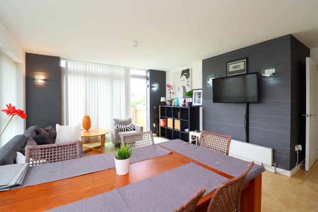 Luxury Room - Highly Modern 3BHK - Living Room! Main Photo