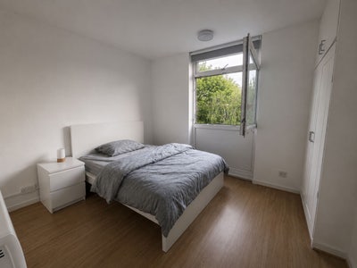 Room in a Shared Flat, Guildford Road, SW8 Main Photo