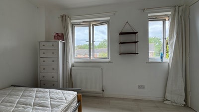 A rare opportunity to rent this double room Main Photo