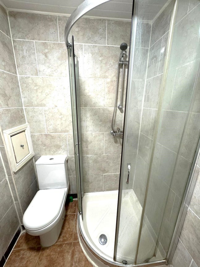 Double en suite / Central Line /  W12 Main Photo