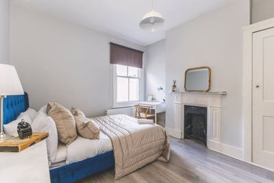 Stunning Room In Victorian Service Fulham Flat Main Photo