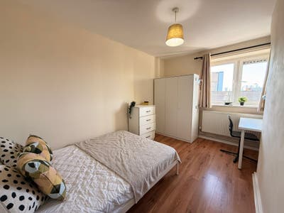 Spacious Double Rooms in Bow!!! Main Photo