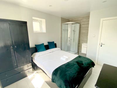 ✨ Modern Euston Room | Central Location ✨ Main Photo