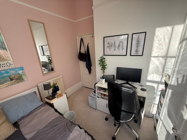 Homely and bright flat - Cotham  Main Photo