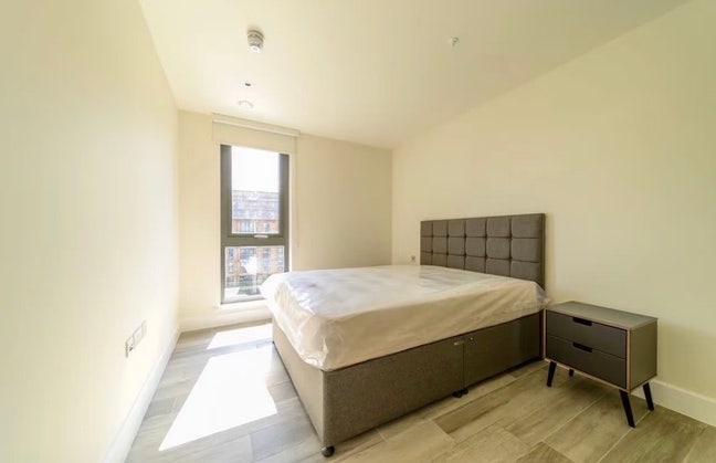 Greenwich Deluxe suite sublet Main Photo