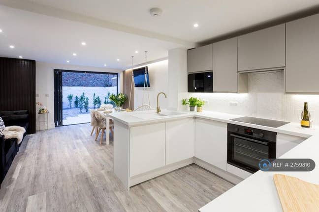 Looking for Someone to replace as a tenant  Main Photo