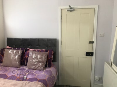  Double Rooms close to  towncentre Main Photo