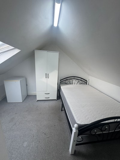 ✨ 🛌 Double Room to Let in - Thornton Heath Main Photo