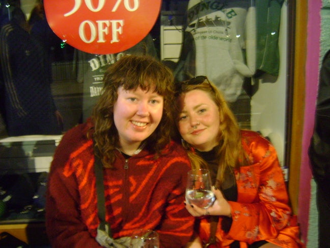 Irish girl looking to move to Bristol !! Main Photo