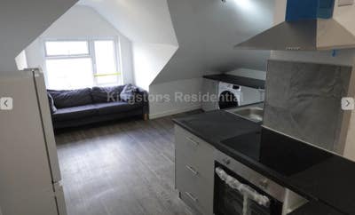 Modern 2 Bedroom Cathays Apartment  Main Photo