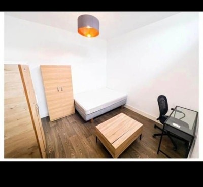 Room to rent  Main Photo