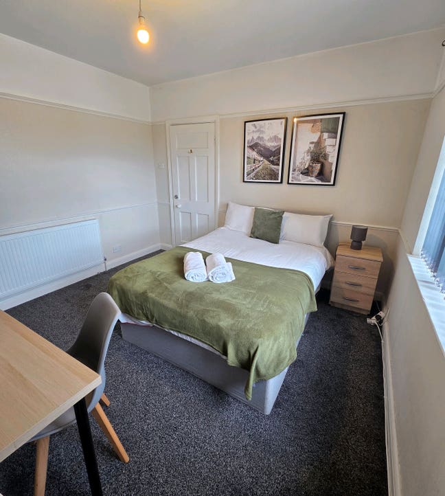 Lovely Double Room X2 in Wednesbury Main Photo