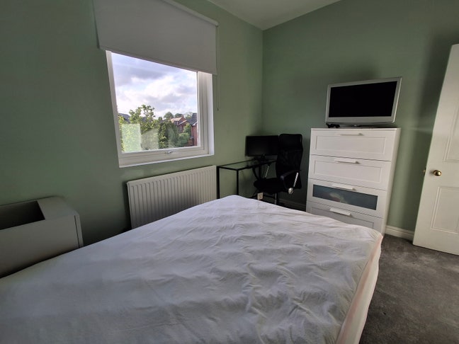Double Room near Woodsmoor Station (inc Bills) Main Photo